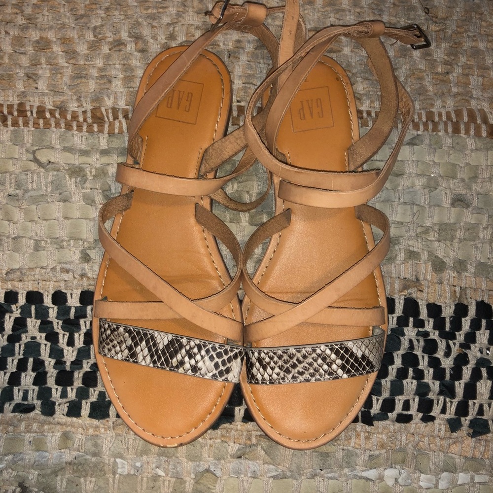 GAP SANDALS